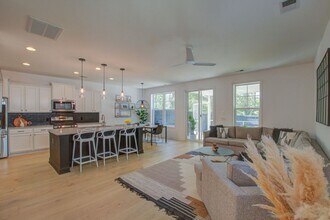 2137 Oyster Reef Ln in Mount Pleasant, SC - Building Photo - Building Photo