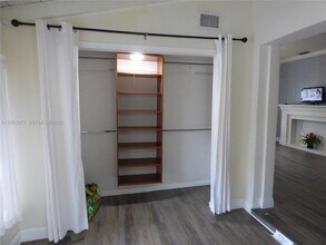 2148 NE 182nd St in North Miami Beach, FL - Building Photo - Building Photo