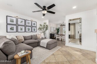 7902 E Kimsey Ln in Scottsdale, AZ - Building Photo - Building Photo