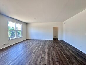 2325 Truman Trail in McHenry, IL - Building Photo - Building Photo