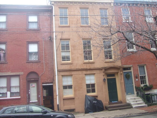 226 Catharine St in Philadelphia, PA - Foto de edificio - Building Photo