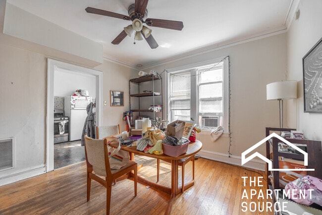 3710 N Hoyne Ave, Unit 2