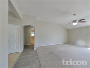 9250 Spider Lily Ln in Jacksonville, FL - Building Photo - Building Photo