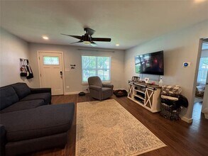 1124 Bellaire Dr in Grapevine, TX - Building Photo - Building Photo