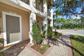 14615 SW 14th St in Pembroke Pines, FL - Building Photo - Building Photo