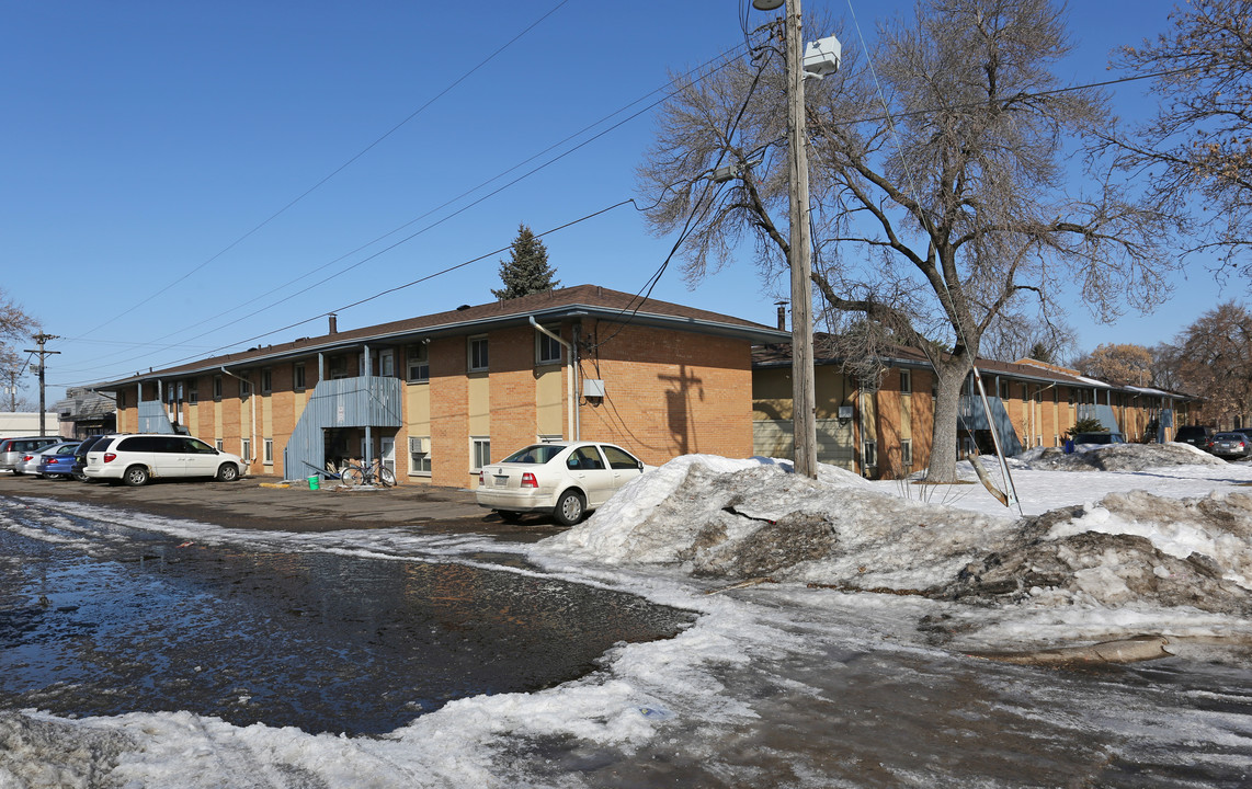 7700 Bloomington Ave South in Richfield, MN - Foto de edificio