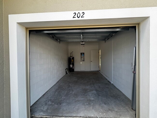 202 River Front Way in Edgewater, FL - Building Photo - Building Photo
