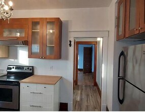 916 Aurora Ave in St. Paul, MN - Building Photo - Building Photo