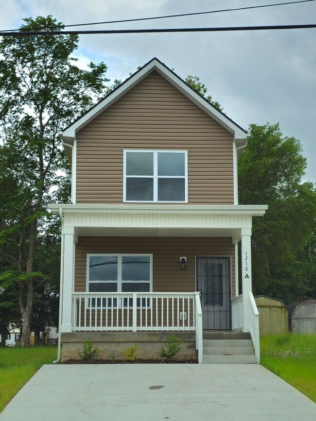 1216 Paradise Hill Rd in Clarksville, TN - Foto de edificio - Building Photo