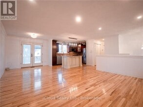 5 Ilona Ct in Brantford, ON - Building Photo - Building Photo