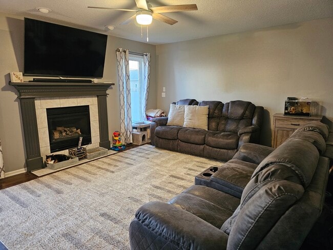 3409 Brook Ridge Ct in Des Moines, IA - Building Photo - Building Photo