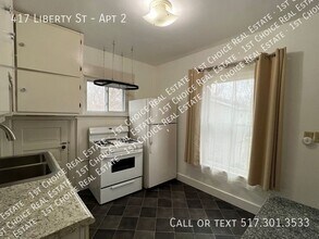 417 Liberty St in Lansing, MI - Foto de edificio - Building Photo