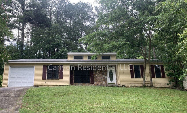 property at 5825 Vernier Dr SW