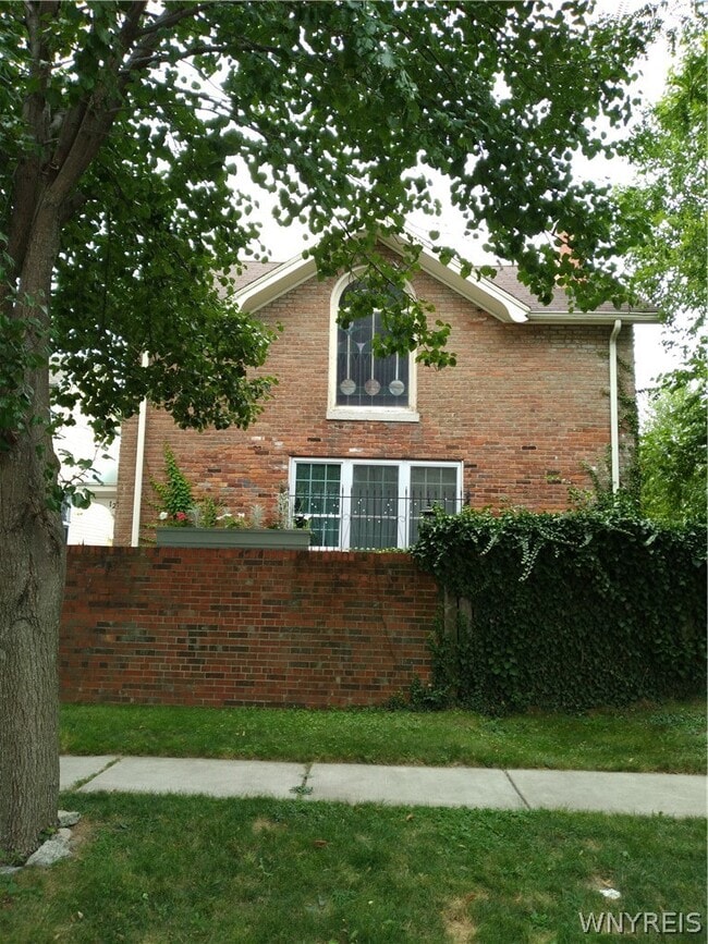 12 Park St in Buffalo, NY - Building Photo - Building Photo
