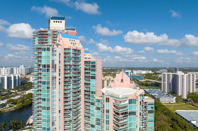 Hidden Bay in Aventura, FL - Building Photo - Building Photo