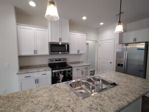 584 Grayson Ave in Hinesville, GA - Building Photo - Building Photo