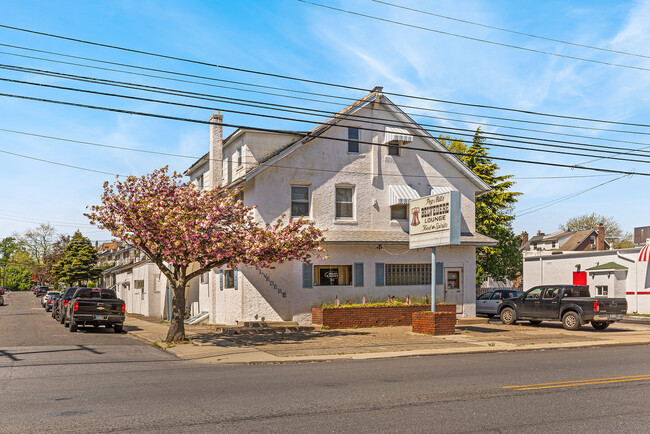 449 Macdade Blvd in Collingdale, PA - Building Photo - Building Photo