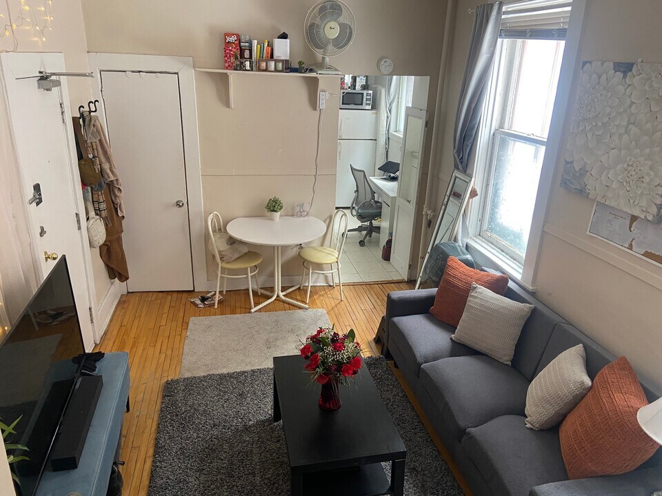 322 Cooper St in Ottawa, ON - Building Photo