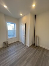 559 Broadway, Unit 2 in Newark, NJ - Foto de edificio - Building Photo