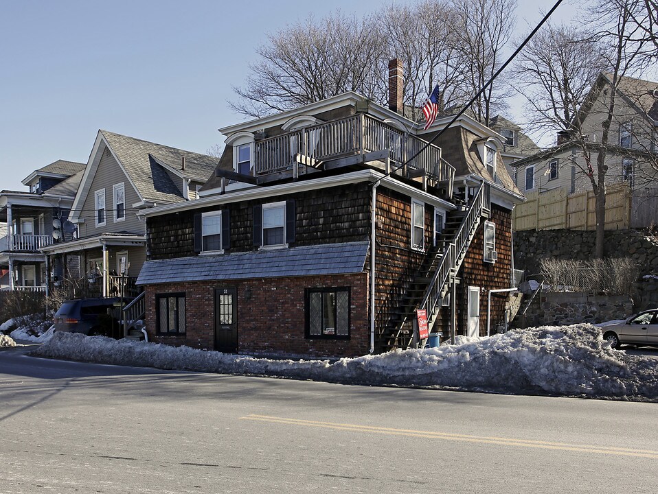 31-33 New Ocean St in Swampscott, MA - Building Photo