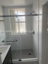 3127 NW 100th Ct in Doral, FL - Foto de edificio - Building Photo