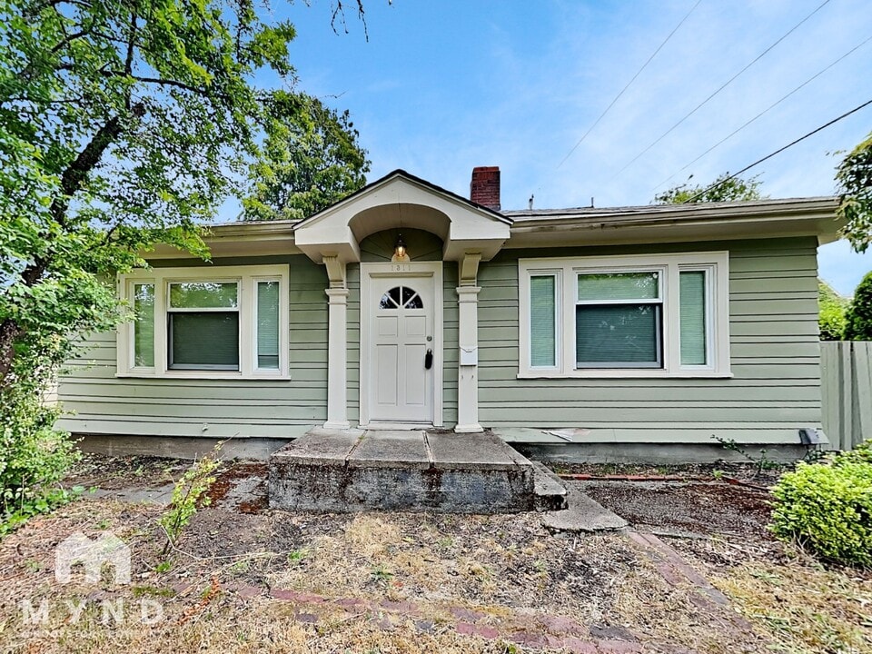 1311 N Alder St in Tacoma, WA - Building Photo