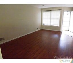 18 Lakeview Dr in Helmetta, NJ - Building Photo - Building Photo