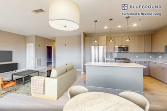 160 Boylston St in Newton, MA - Building Photo - Building Photo