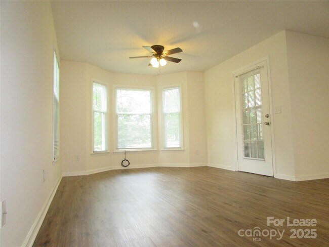 10240 Rose Meadow Ln in Charlotte, NC - Building Photo - Building Photo