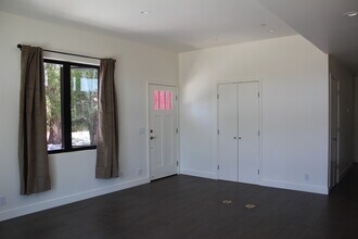 1220 Rancho Dr in Ojai, CA - Building Photo - Building Photo