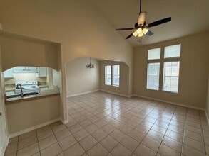 412 Shiloh Dr in Laredo, TX - Building Photo - Building Photo
