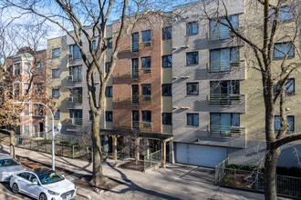 Winthrop Station Apartments in Chicago, IL - Building Photo - Primary Photo