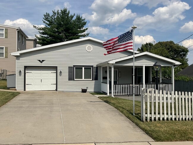 property at 422 N Race St