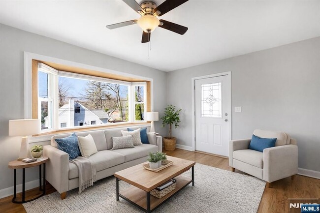 83 Chestnut Hill Dr W in Denville, NJ - Building Photo - Building Photo