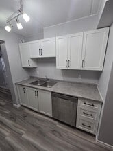 247 Erb St. W in Waterloo, ON - Building Photo - Building Photo