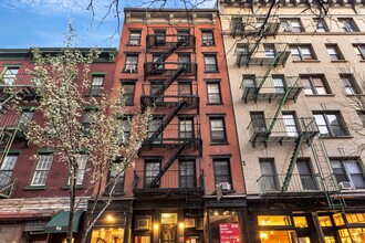 98 Christopher Street in New York, NY - Foto de edificio - Floor Plan