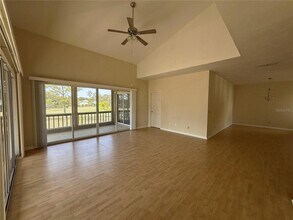 35 Magnolia Ave, Unit 35 in Ormond Beach, FL - Foto de edificio - Building Photo