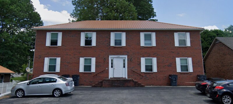 1849 Summerhaven Ave in Cookeville, TN - Foto de edificio