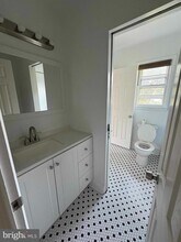 9702 Singleton Dr in Bethesda, MD - Building Photo - Building Photo