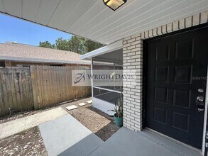 3151 Bloomingdale Villas Ct in Brandon, FL - Building Photo - Building Photo