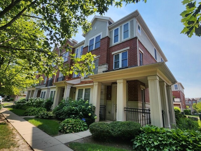 property at 208 W Hyde St