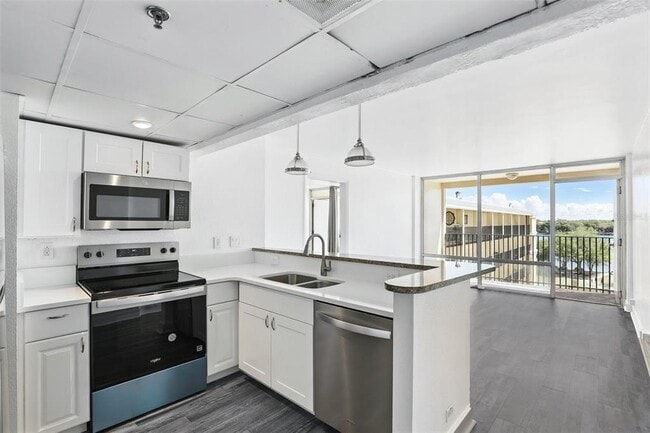 151 E Washington St in Orlando, FL - Building Photo - Building Photo