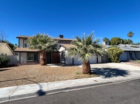 5035 Meadow Grove Ct in Las Vegas, NV - Building Photo