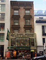 24 W 56th St in New York, NY - Building Photo