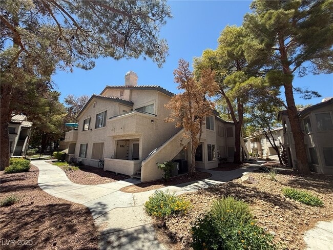property at 3141 Key Largo Dr