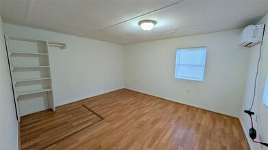 6621 W Forest Rd in Conroe, TX - Building Photo - Building Photo