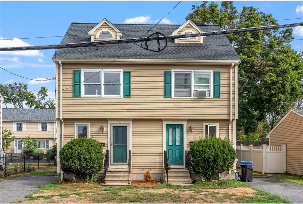 11 Central St in Waltham, MA - Building Photo
