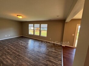 106 Day Pl in Trenton, OH - Building Photo - Building Photo