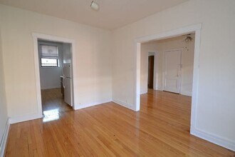 830 W Waveland Ave in Chicago, IL - Building Photo - Building Photo