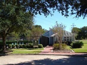 734 Memorial Mews St in Houston, TX - Building Photo - Building Photo